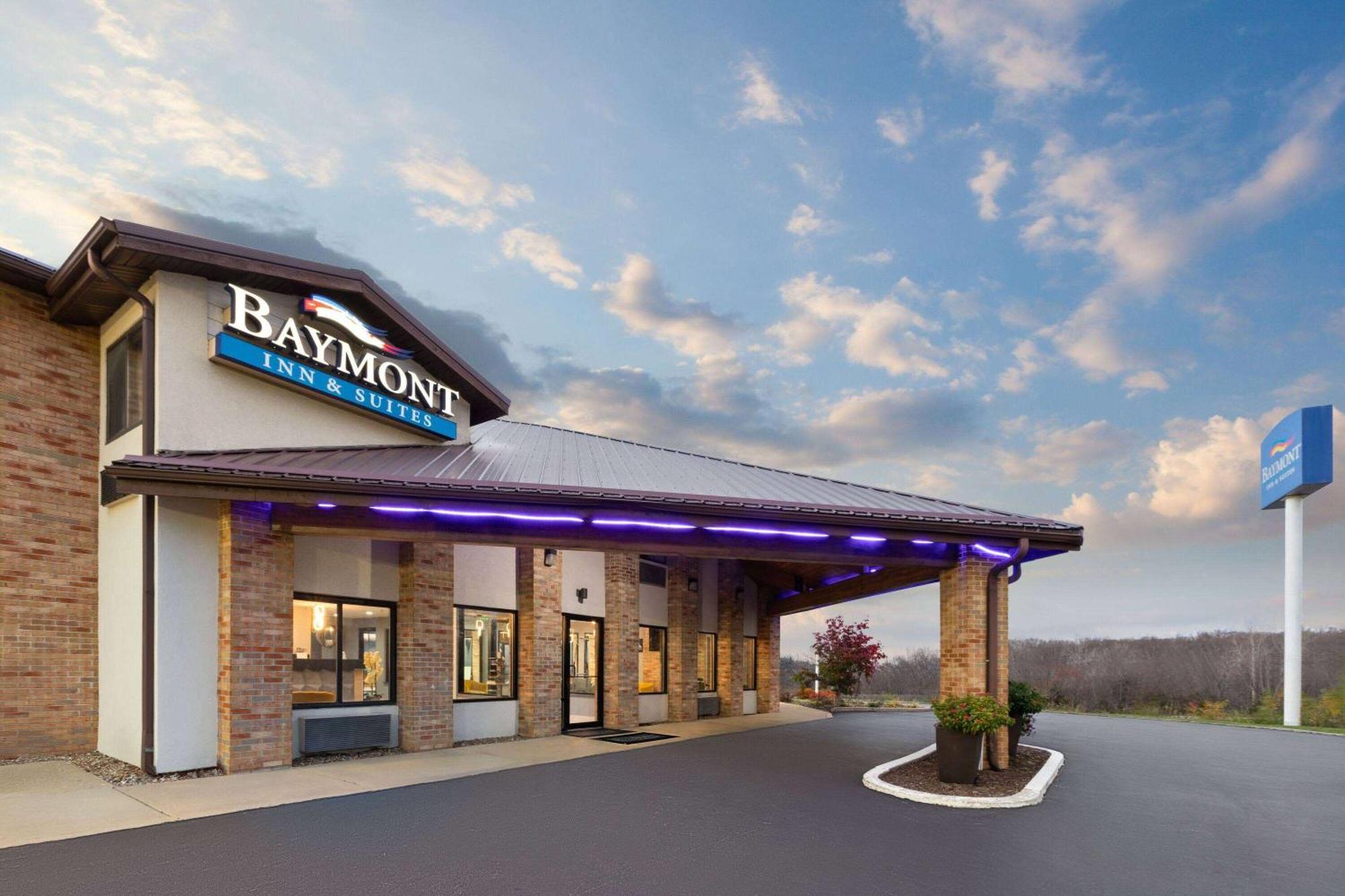 Baymont By Wyndham Warrenton Hotel Exterior photo